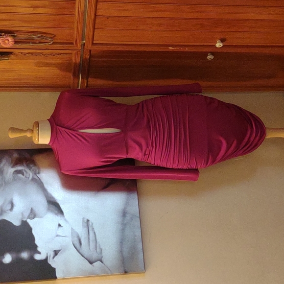 Fashion Nova Dresses & Skirts - NWT FASHION NOVA sz LG pink ruched bodycon with front peep